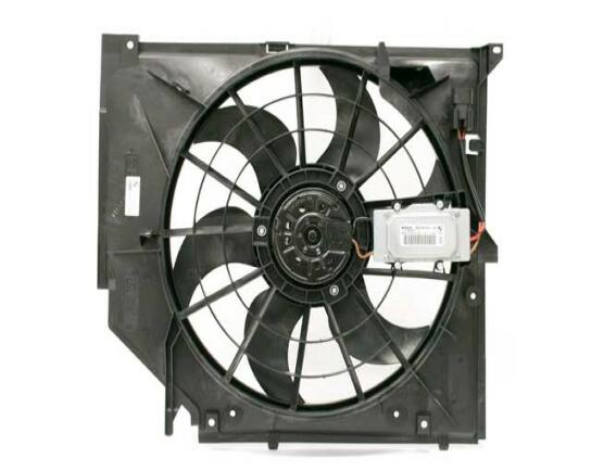 BMW Auxiliary Cooling Fan Assembly (Suction) 17117561757